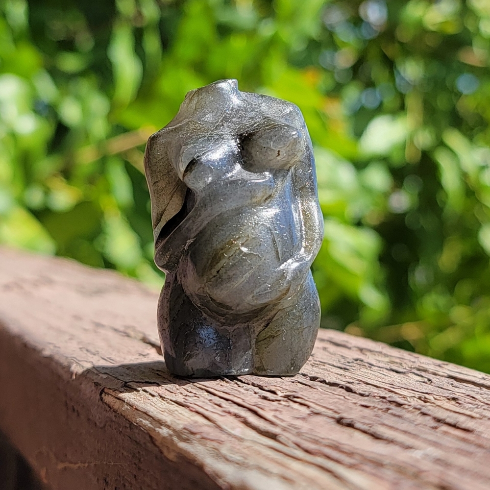 SOLD ❌️ 1.12" x 2" LABRADORITE PREGNANT BODY